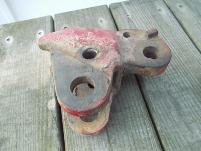 Farmall 350 RC tractor IH bottom 2pt hitch cylinder mounting bracket anchor brac
