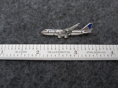 UNITED AIRLINES  /  UAL BOEING 747-400 PIN.