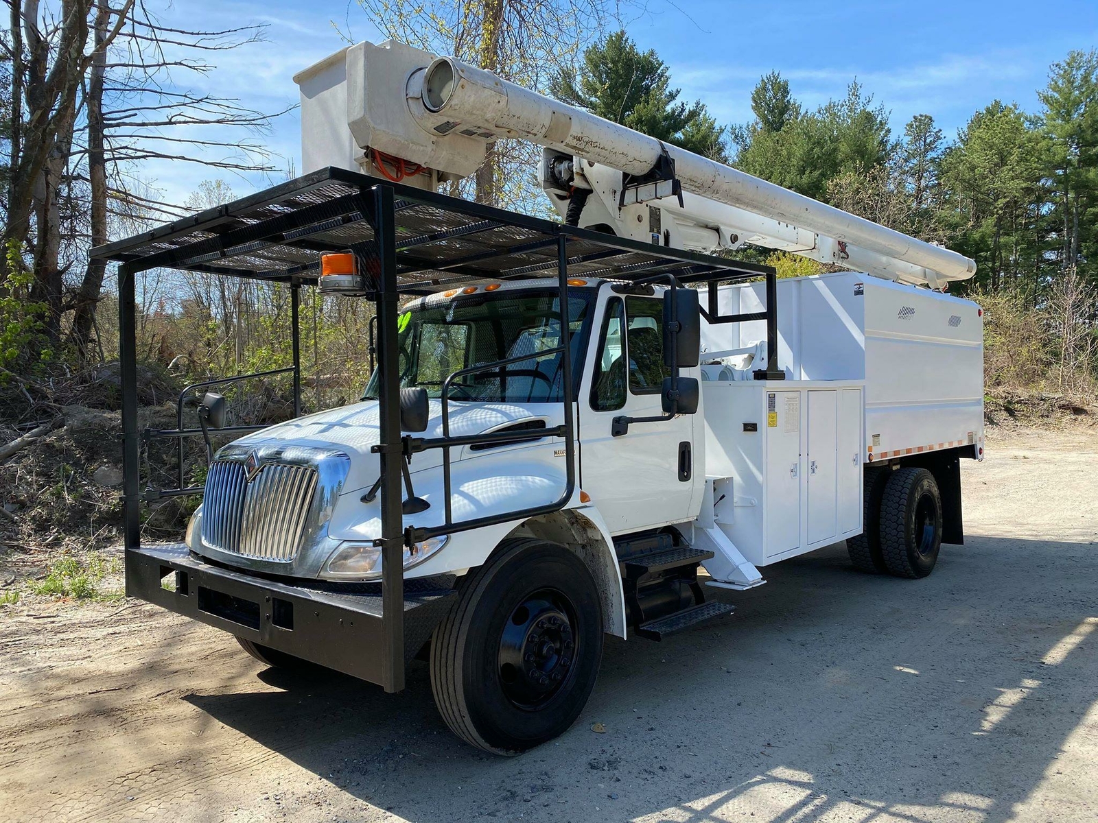 2009 International 4300 Altec 75’ Elevator Forestry Bucket Truck