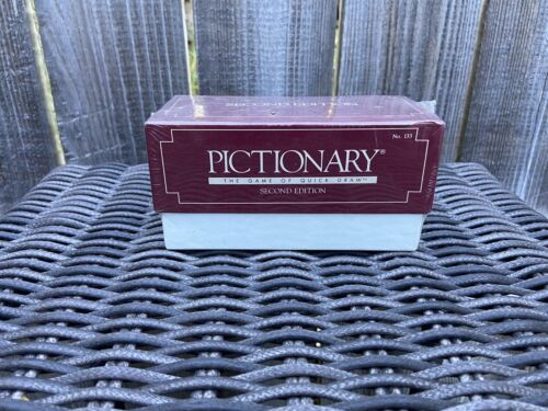New Pictionary Second Edition No 133 Card Game 1987 Small Flaws