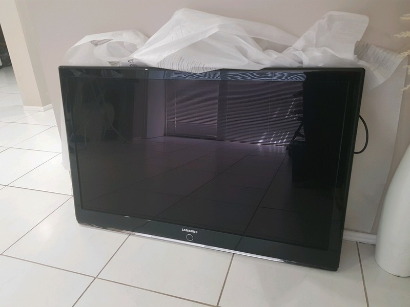 Samsung Tv Works Well Older Model Great For Spare Tv Tvs