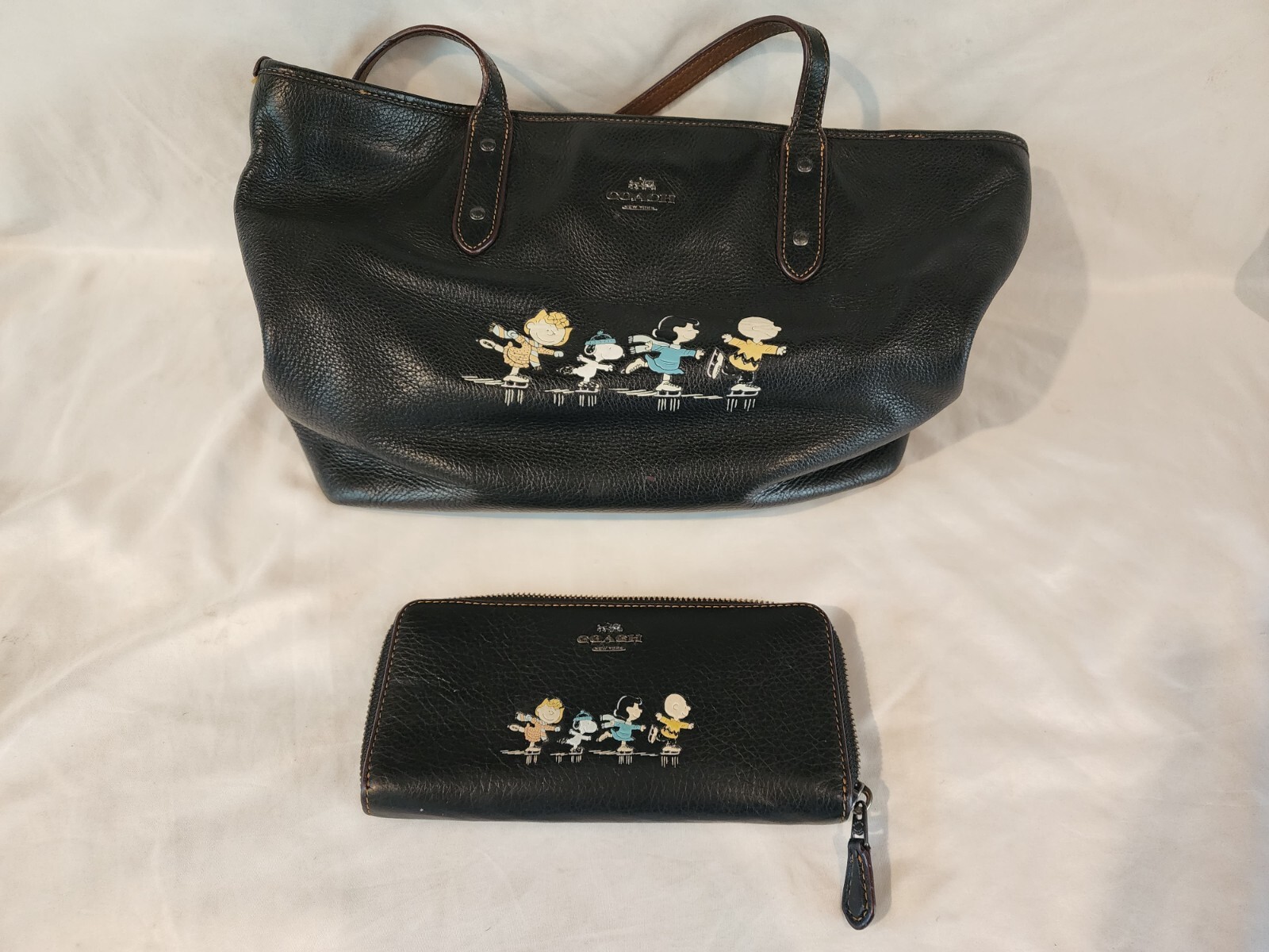 発送は8/4★COACH×PEANUTSバッグ★ COACH x PEANUTS Teri Shoulder Bag Tan Brown Snoopy Print