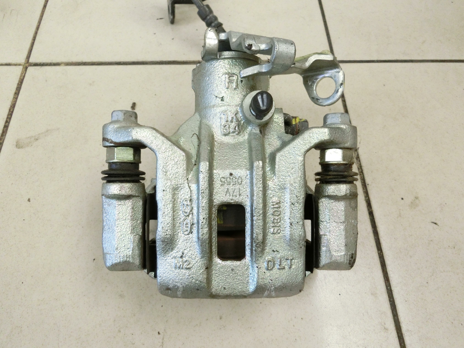 brake-caliper-rear-right-for-hyundai-ix20-jc-10-15-0-1tkm-58400-1k300