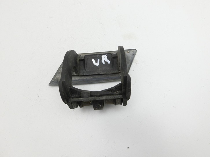Audi A8 4E 05-08 Frontblende Abdeckung für Scheinwerfer Waschdüse Rechts Audi A8 4E 05-08 17.05.2006 gebraucht Vorschau 3