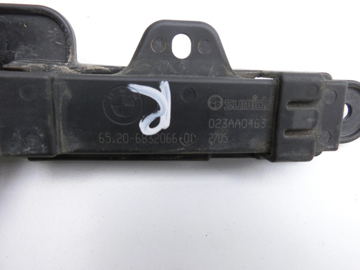 BMW F40 M135i 19-25 Antennenverstärker Weiche Antenne Rechts BMW F40 M135i 19-25 16.03.2021 65206832066 6832066... Vorschau 2