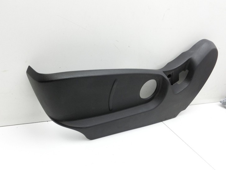 KIA Carens RP IV 13-19 Blende Innen Auflage Applikation KIA Carens RP IV 13-19 29.08.2014 gebraucht Bild 4