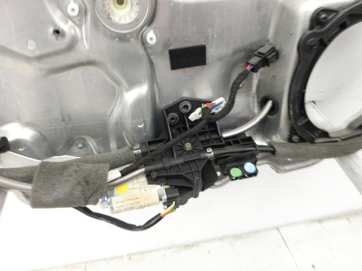 Audi A8 4E 05-08 Kurz Fensterheber o. FH-Motor Hinten Links Audi A8 4E 05-08 17.05.2006 4E1959801F 4E0839849... Vorschau 2
