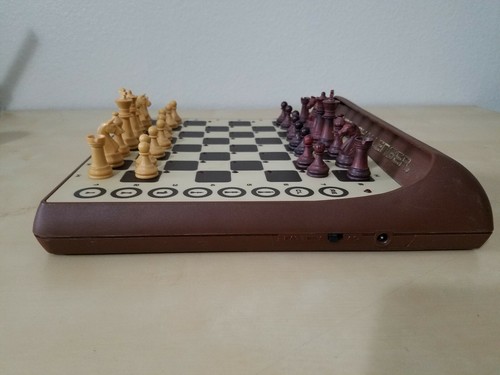Vintage Fidelity Electronics Sensory Chess Challenger 8 SCC w/ Pieces Manual
