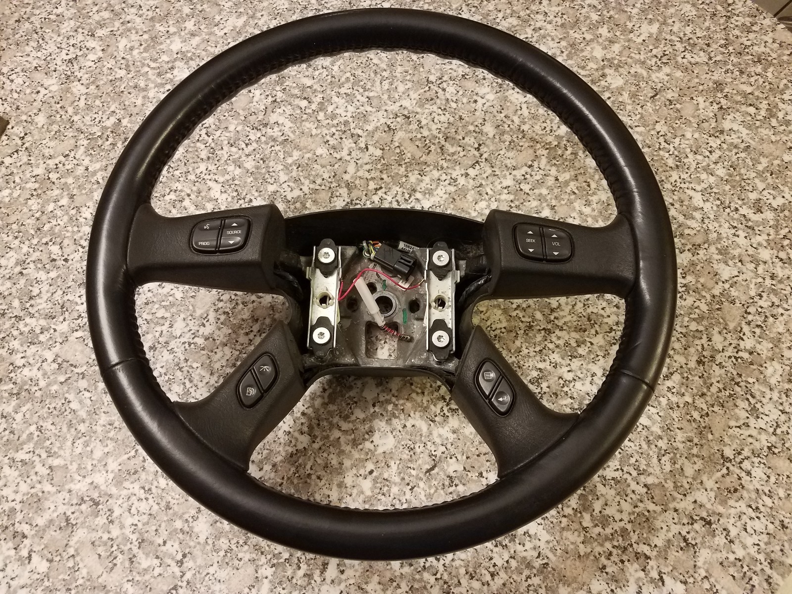 ✅ OEM Black Leather Steering Wheel silverado Chevy GMC
