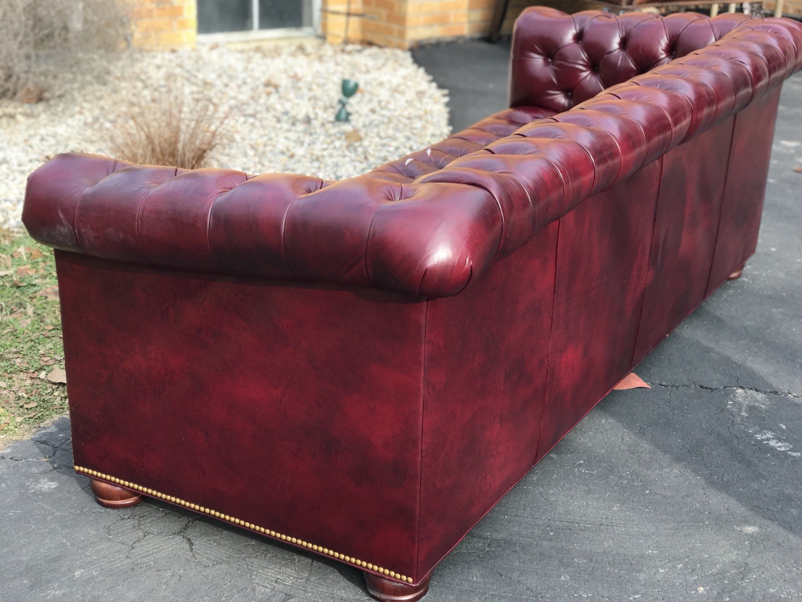 Hancock & Moore Chesterfield Tufted 87