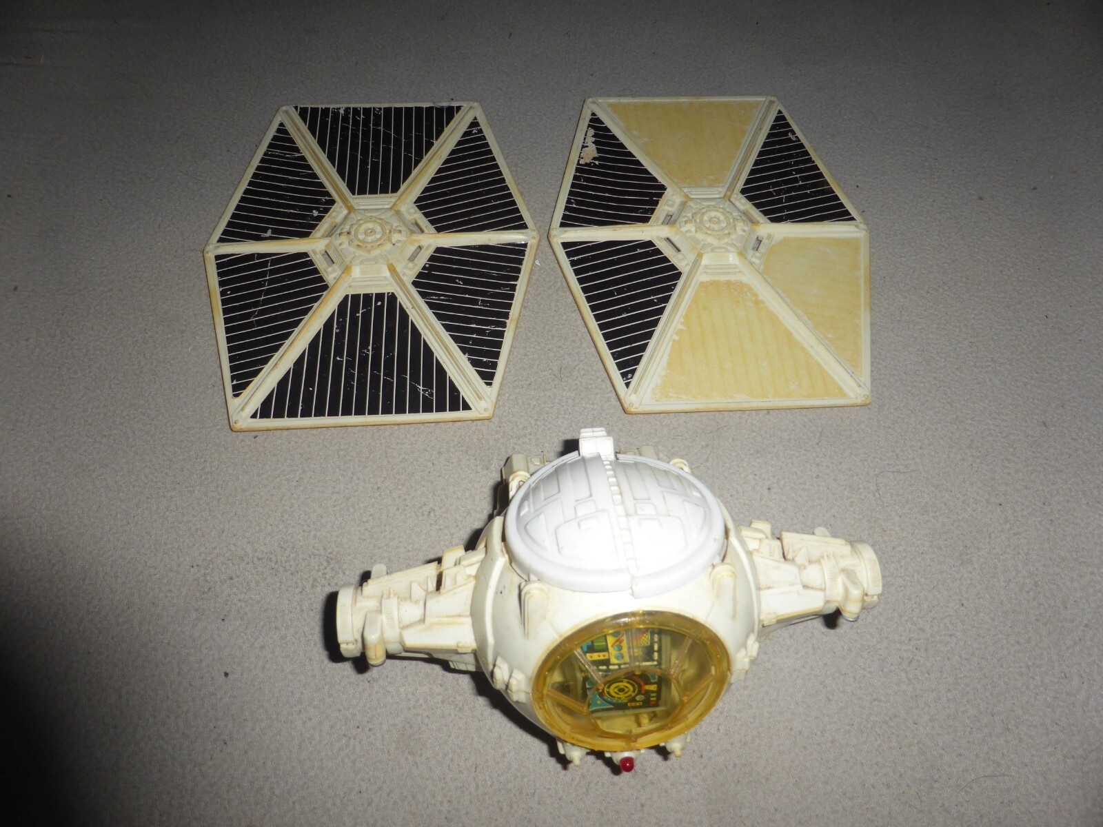 スターウォーズ　タイファイターA　消しゴム　白色 スターウォーズ タイファイターA 消しゴム 白色 - メルカリ