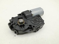 BMW X1 E84 X18D 09-12 Schiebedachmotor Vorne BMW X1 E84 X18D 09-12 17.05.2010 2993883 54102993883 67.61-7213044-02... Vorschau 2