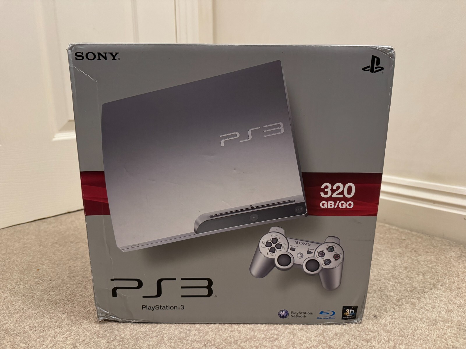 PlayStation 3 Slim 320GB PS3 Console CECH-3004B SS Satin Silver - EU PAL Version PlayStation 3 Slim 320GB PS3 Console CECH-3004B SS Satin Silver - EU PAL Version