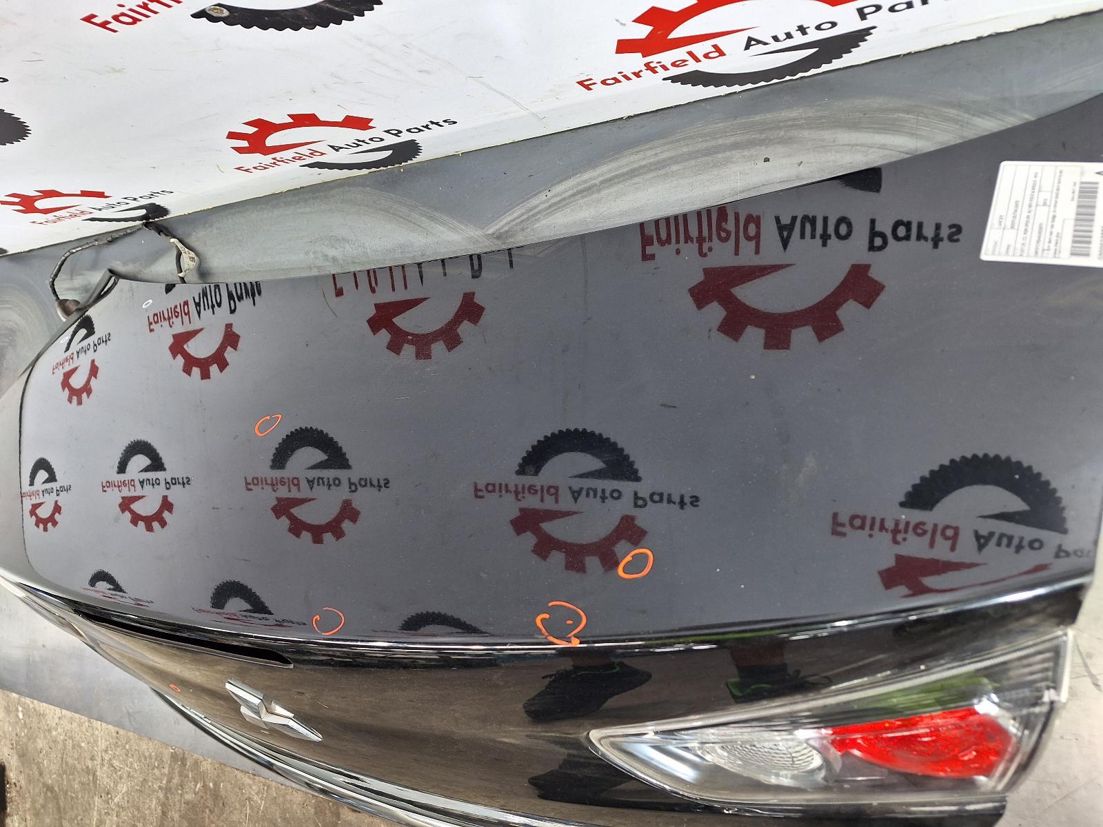 MITSUBISHI LANCER CJ 07/2007-06/2012 BOOTLID NON SPOILER W/ KEY HOLE & MOULD - thumbnail 4