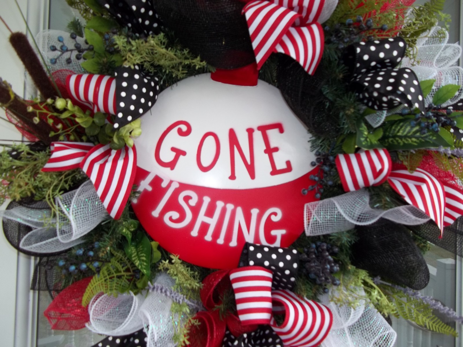 GONE FISHING DOOR WREATH MESH RIBBONS BOW GREENERY CATTAILS BERRIES FERN LEAVES