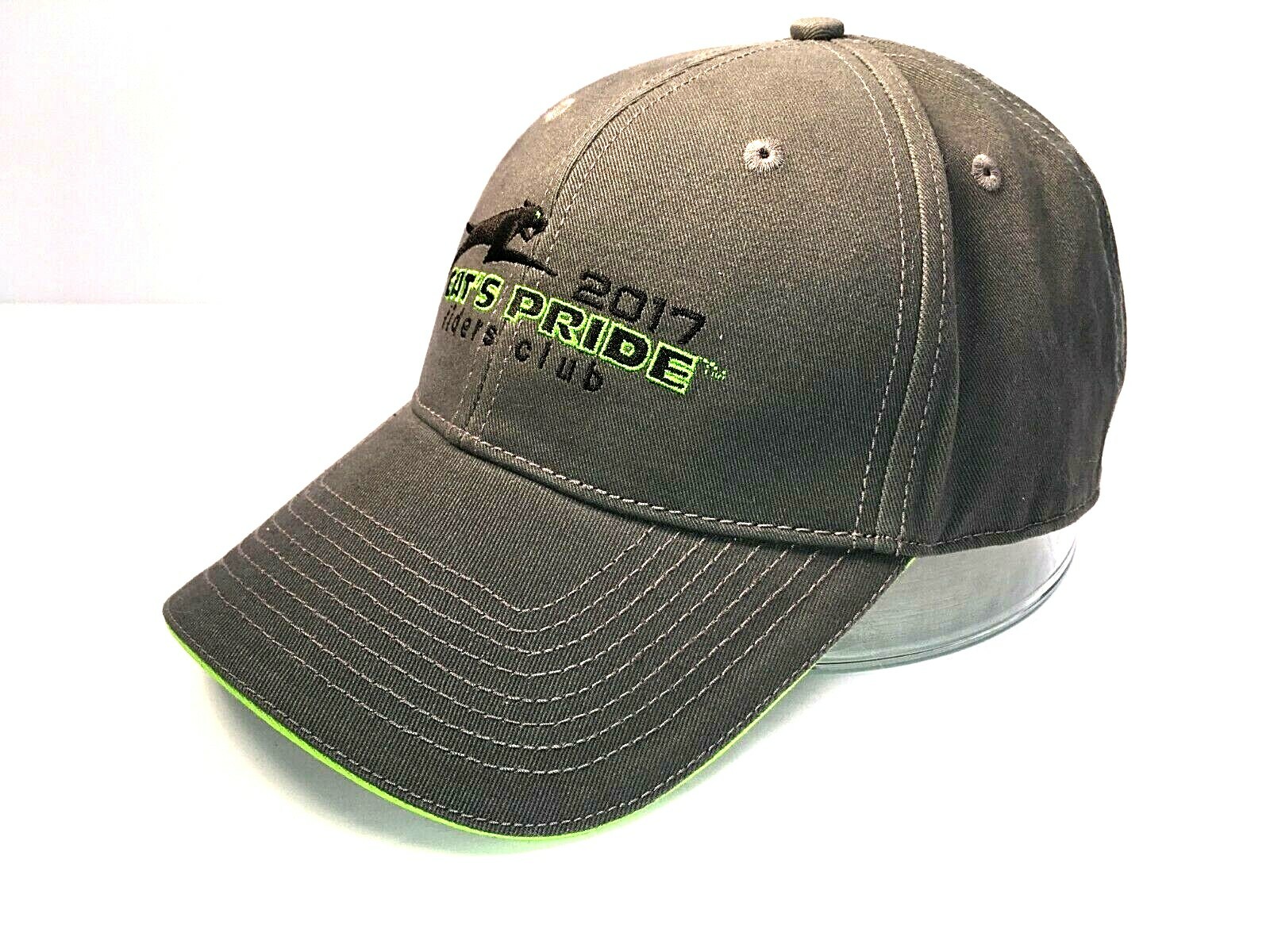 Arctic Cat snowmobile Cat's Pride Riders Club 2017 ball cap green and Grey