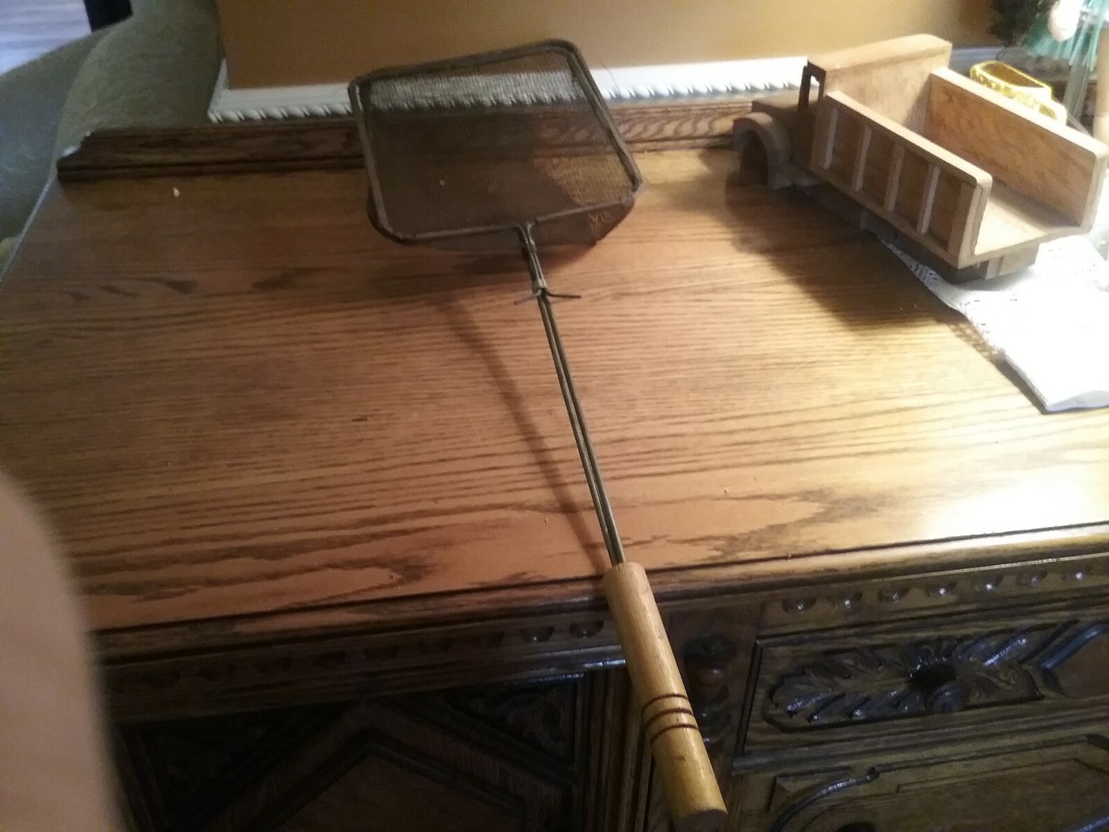 Antique pop corn maker