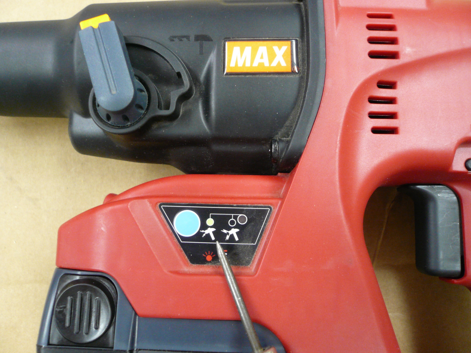 MAX CO CORDLESS 25.2V HEAVY DUTY SDS PLUS HAMMER DRILL-PJR265- NEW