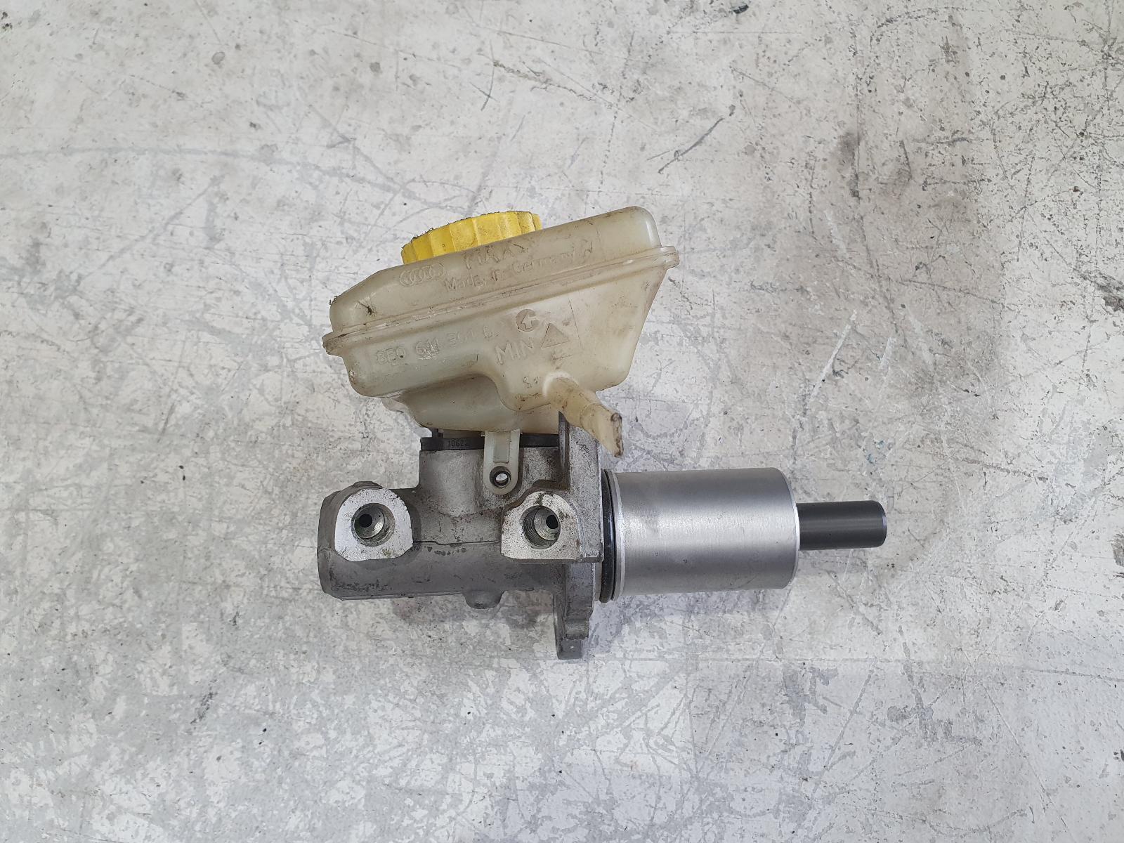 2006 Audi A4 MASTER CYLINDER B7 08/04-09/08 image 4