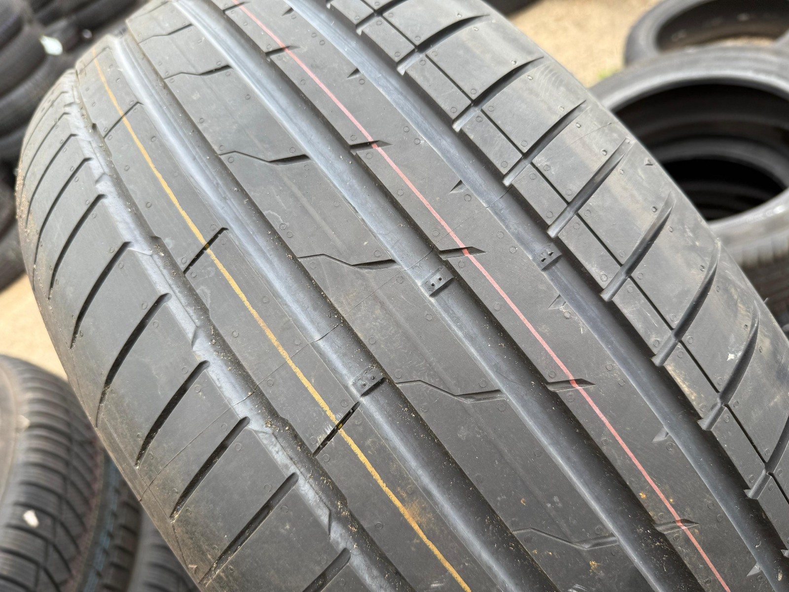 New 255 55 18 Hankook, Ventus S1 Evo 3, EV, x1 Single Tyre (F1_tyres) YD137