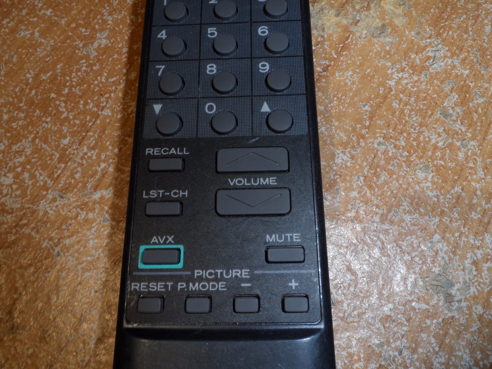 HITACHI CLU-240 TV Remote Control