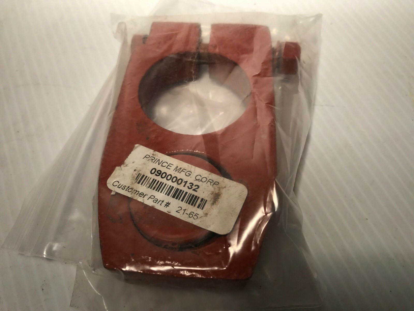 090000132  Prince Manufacturing Mfg Corp  BRACKET   21-65