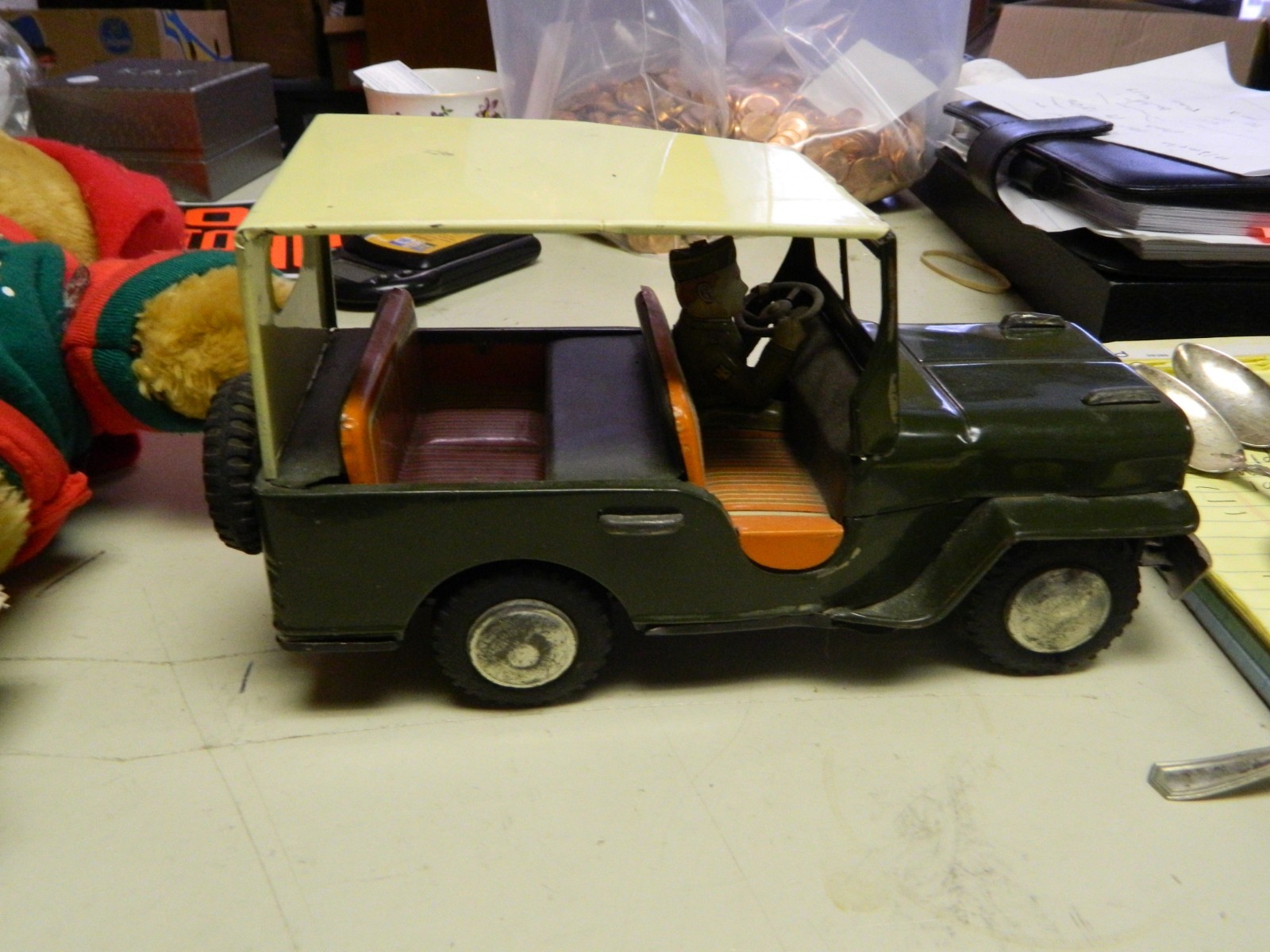 Vintage Japan tin jeep with driver 1950`s ? childrens toy free shipping Army