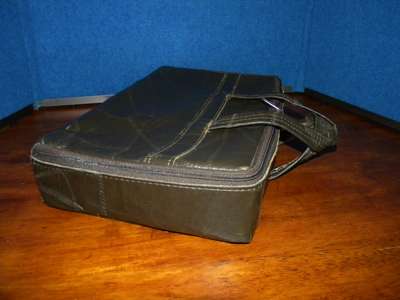 Vintage Patchwork Leather Zipper Closure Music 30 Cassette Tapes Carry Case WOW!