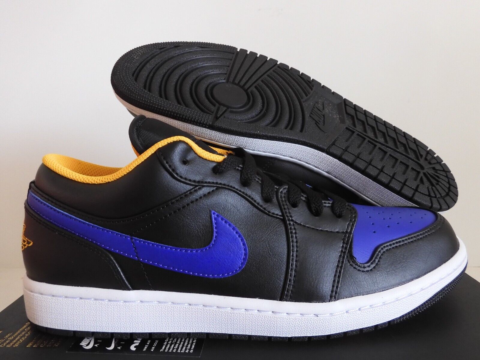 NIKE AIR JORDAN 1 LOW NIKE AIR JORDAN 1 LOW