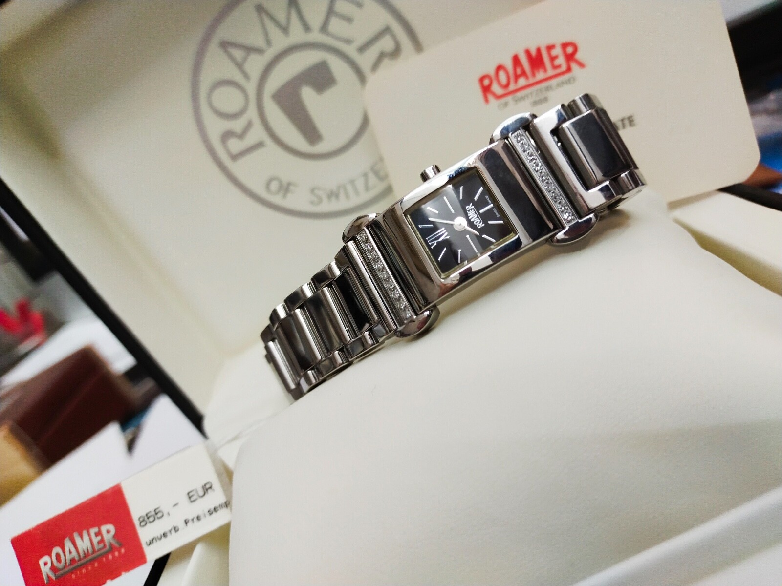 Pre-owned Roamer Watch Dreamline Luxury 18 Diamonds Swiss Made Folding Clasp 637.953