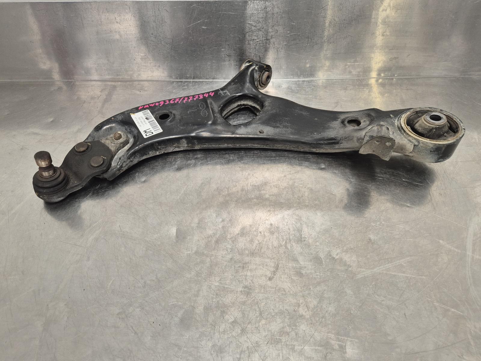 2014 Hyundai Santa Fe LEFT FRONT LOWER CONTROL ARM DM 06/2012-02/2018 777844 image 4