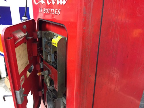 Coca Cola Machine Vintage Coke VMC 149
