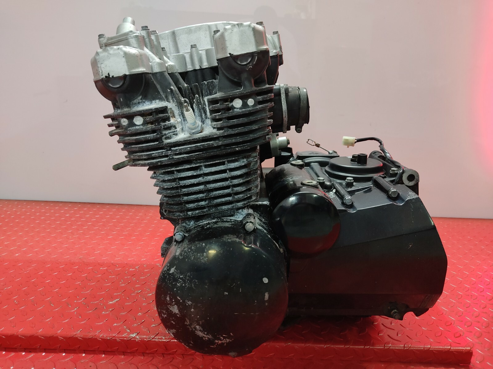 COMPLETE ENGINE GUARANTEED KAWASAKI ZR-7 750 YEAR 2002