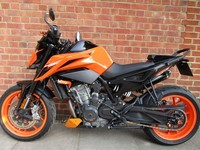 KTM 790 DUKE 20 , LOW MILES , IN AMAZING CONDITION , 2020, BLACK WIDOW , FAST .