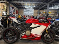 2015 Ducati 1299s panigale, tricolore colours, outstanding condition, px welcome