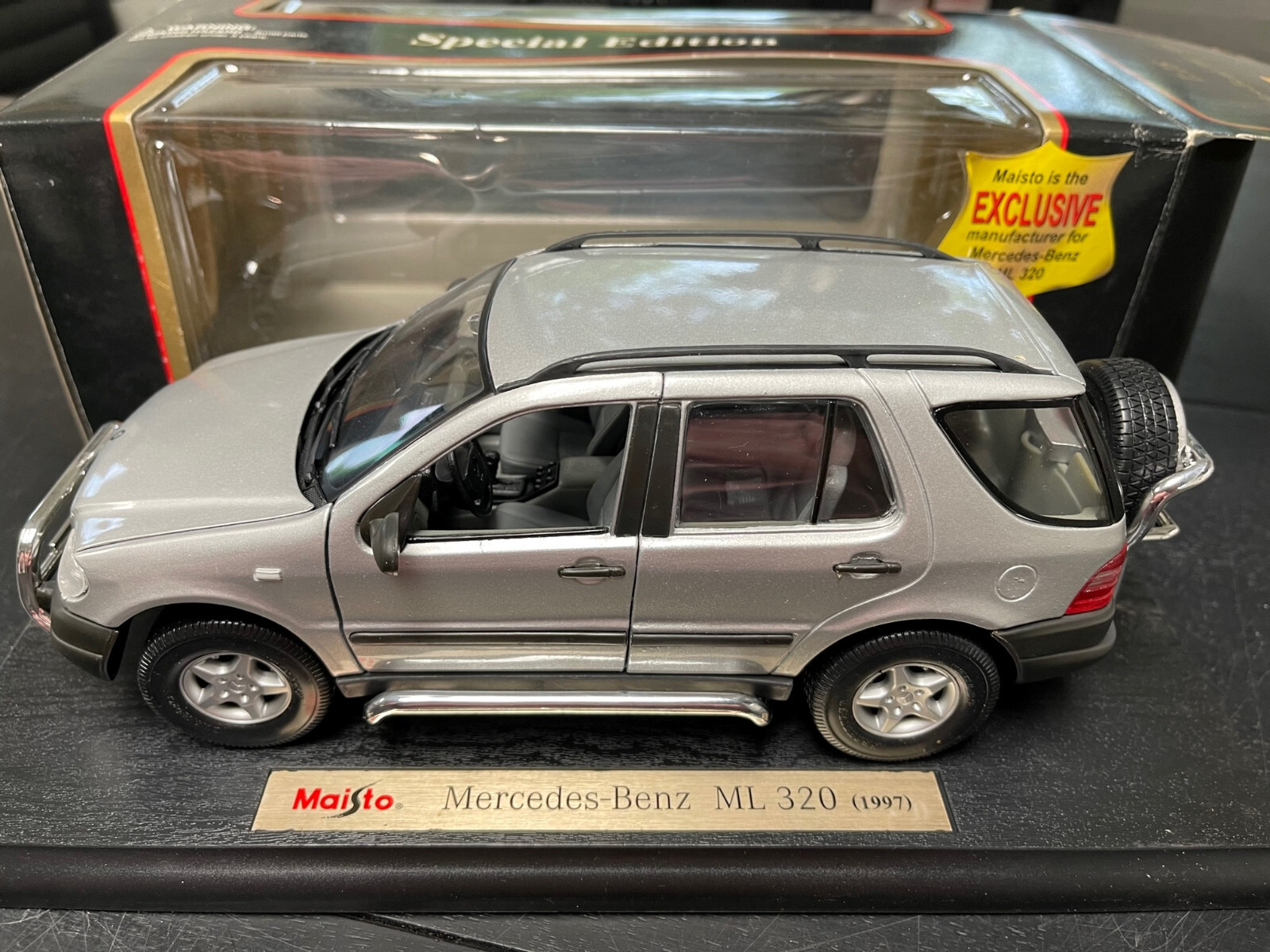 1:18 Maisto 1997 Mercedes Benz ML 320 Silver | eBay