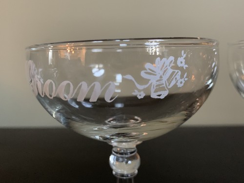 Vintage Bride Groom Wedding Toast Champagne Glasses 4 5/8” tall Wedding Bells