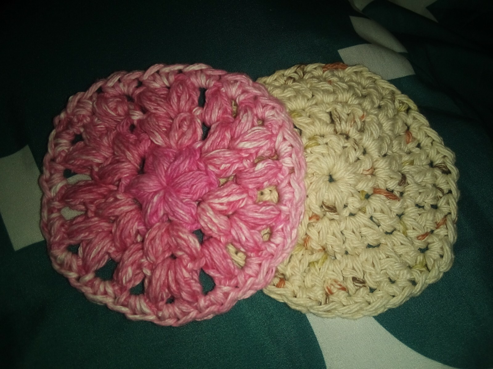 Sugar scrub, lemon scent, exfoliate, skin softner, hydrating, 4 oz jar