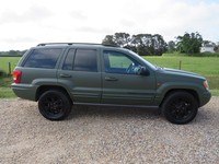 2001 Jeep Grand Cherokee 4.7 V8 60TH ANNIVERSARY 5 DOOR AUTO LPG ESTATE Petrol A