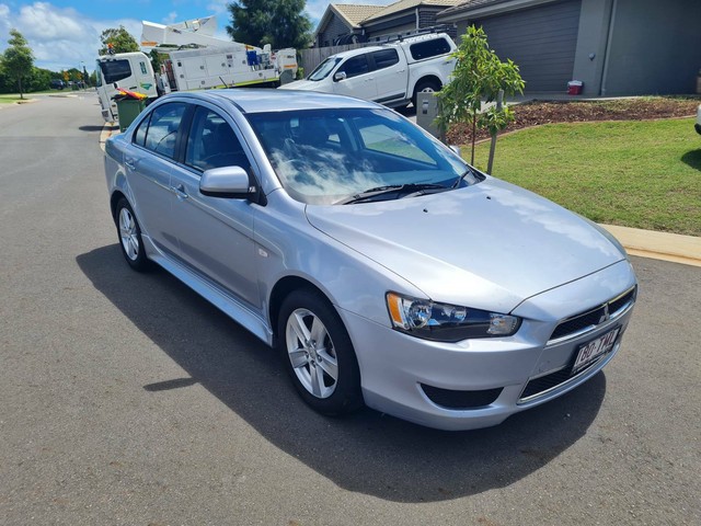Mitsubishi lancer lx