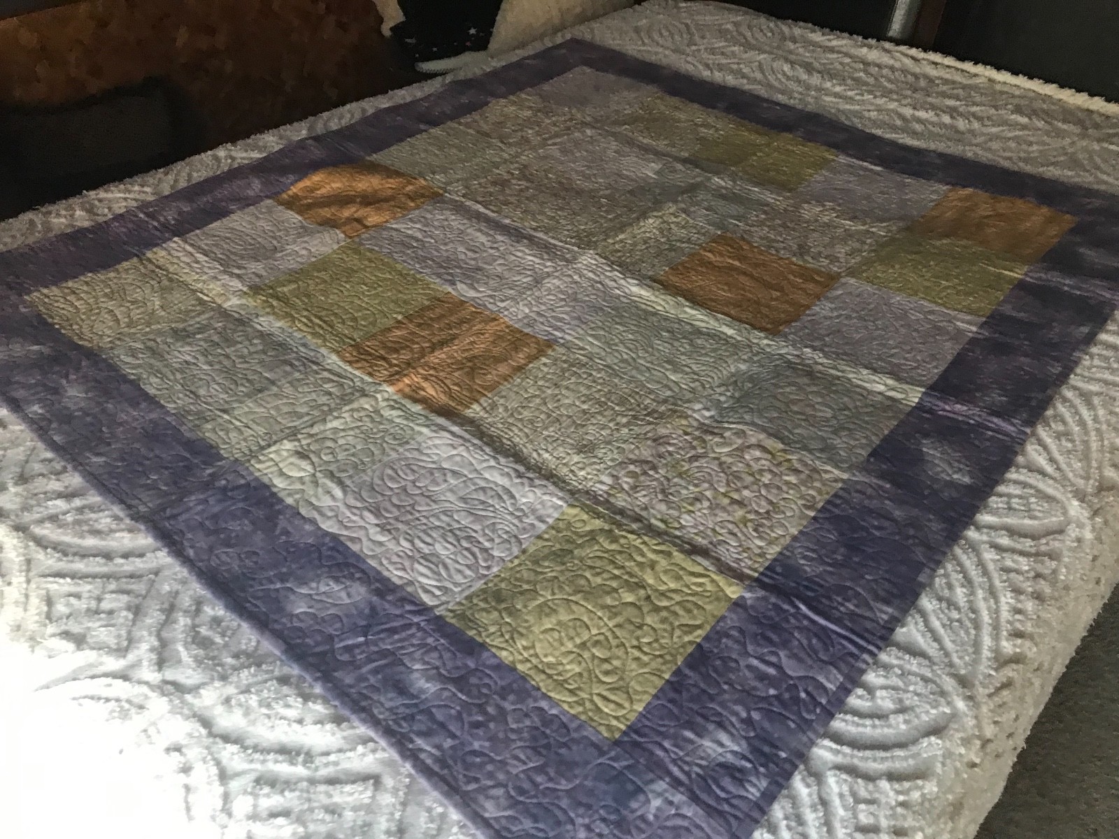 VTG HAND MADE PURPLE SPRING QUILT QUILTED LAP BLANKET THROW 48X56 BABY BLANKET