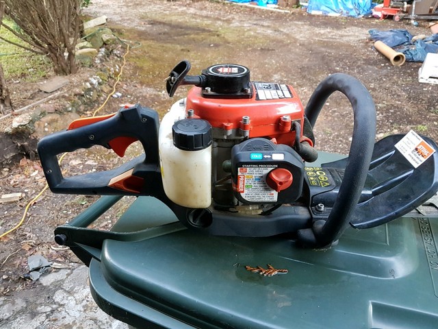 VICTA PRO Petrol Hedge Trimmer (2stroke) | Garden Tools