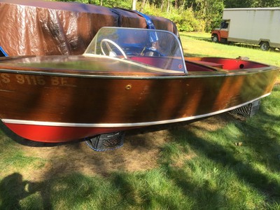 1955 Chris-Craft Cavalier . Project. Motor runs