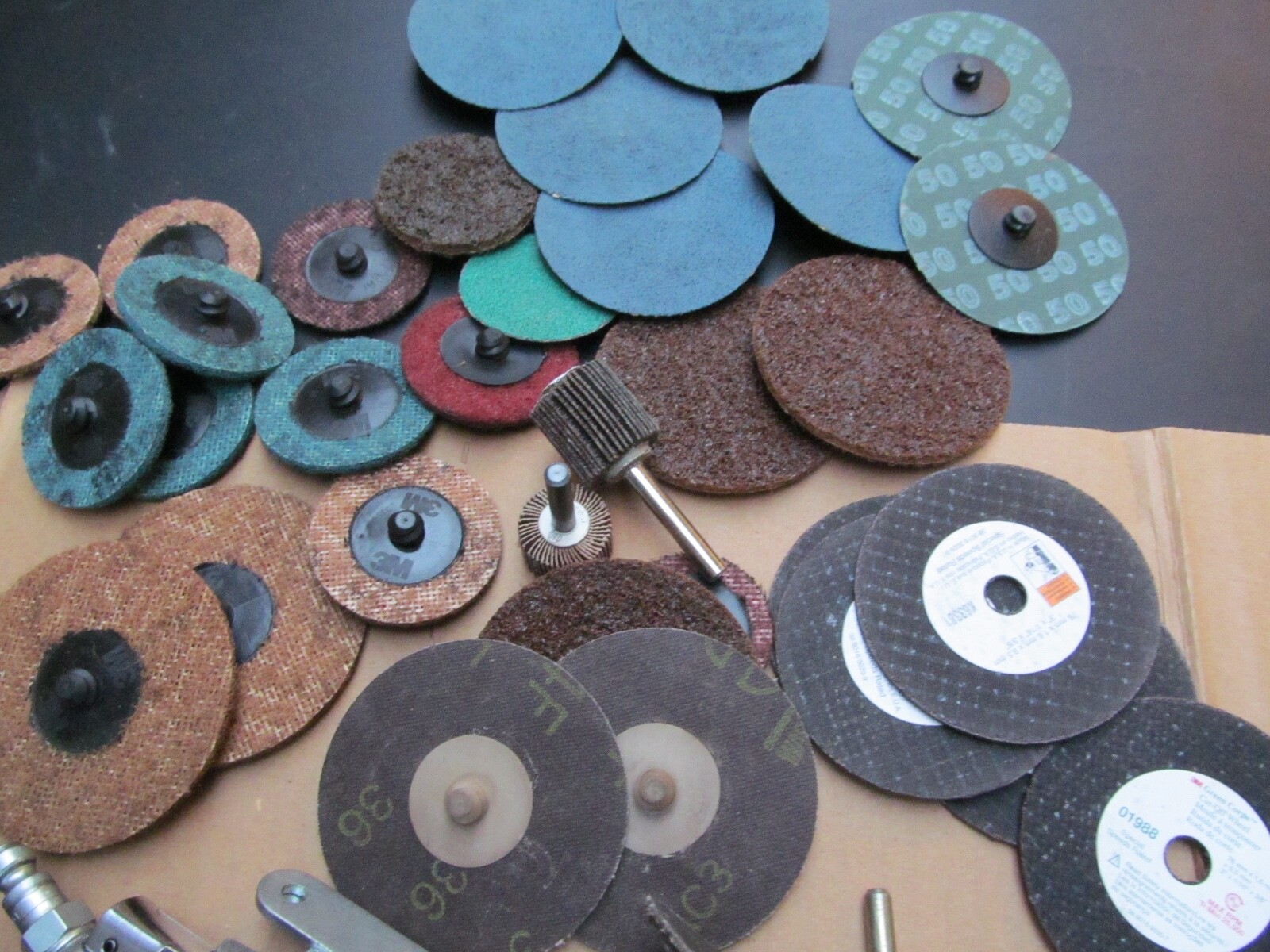 MAC TOOLS AIR DIE GRINDERS WITH STARTER ACCESSORIES KIT