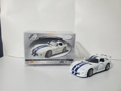 1-24 Testors Die Cast Metal Silver Series Dodge Viper GT2 New Build Super Nice