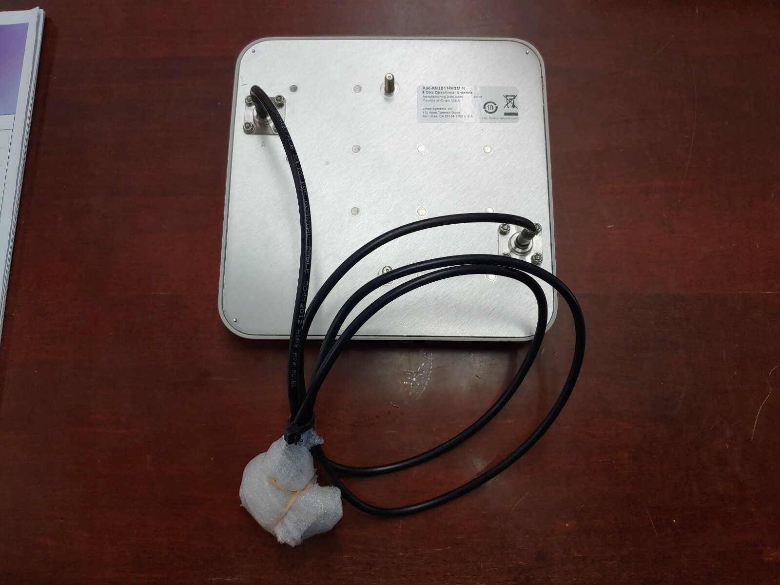 Cisco Air-Ant5114P2M-N With Mount