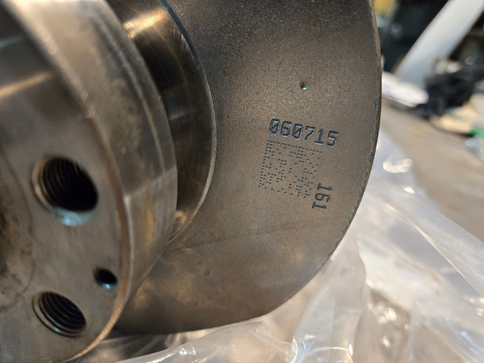 3.0L ECODIESEL CRANKSHAFT 68147110AA, 68147110AB - Picture 2 of 11