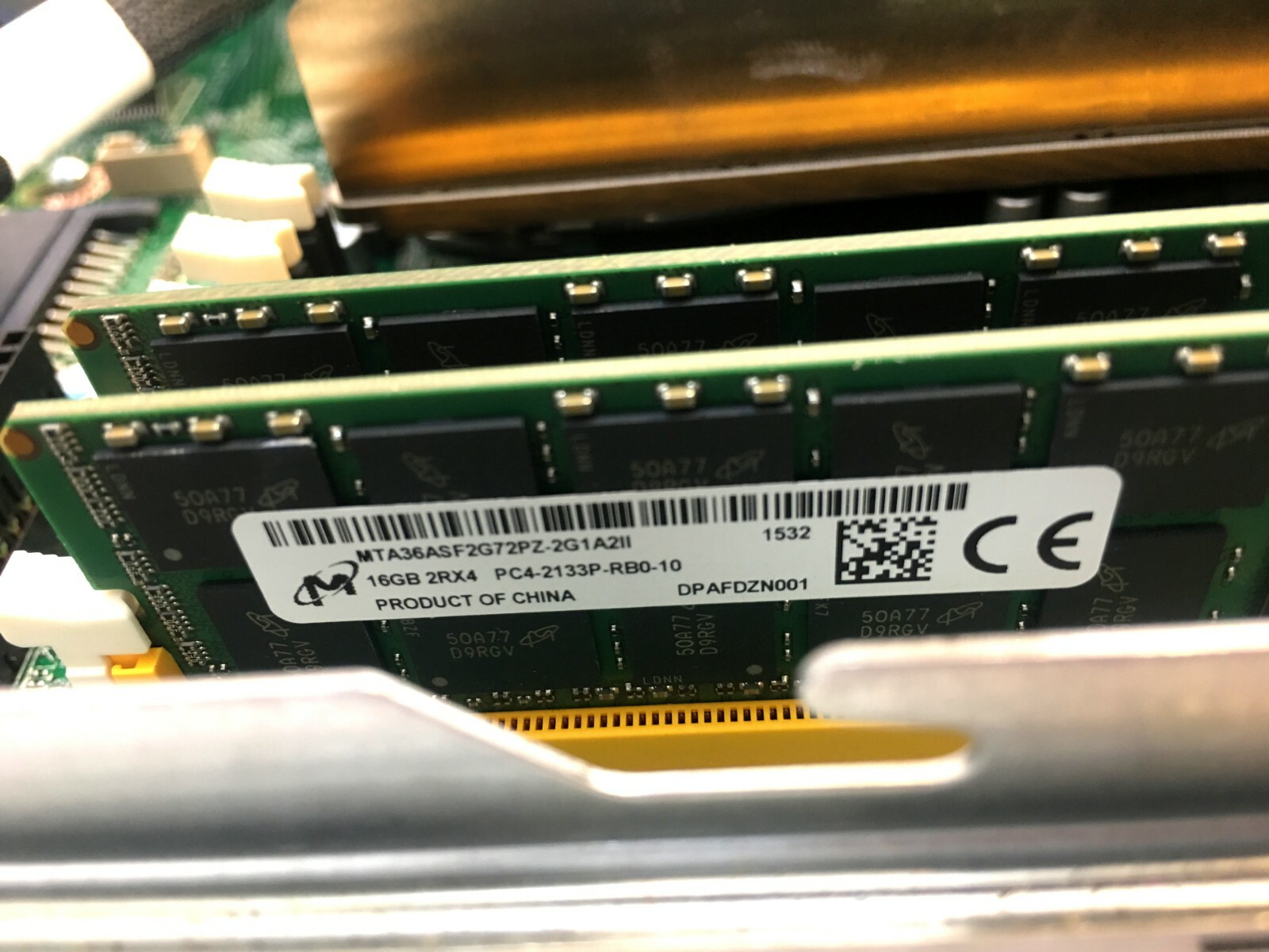 QuantaGrid D51B-1U 2xE5-2670 v3@2.30GHz,192GB RAM 2x120GB SSD,4x800GB SSD