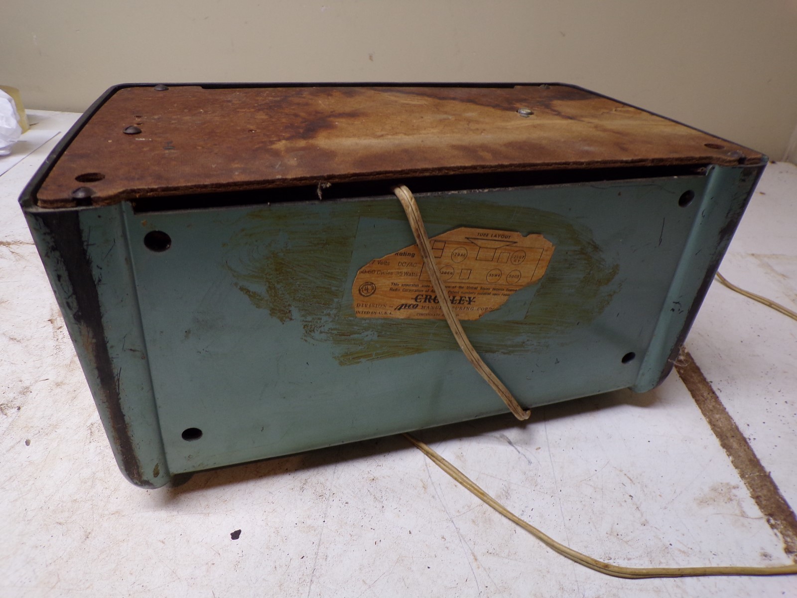 1950's Crosley Bakelite Radio