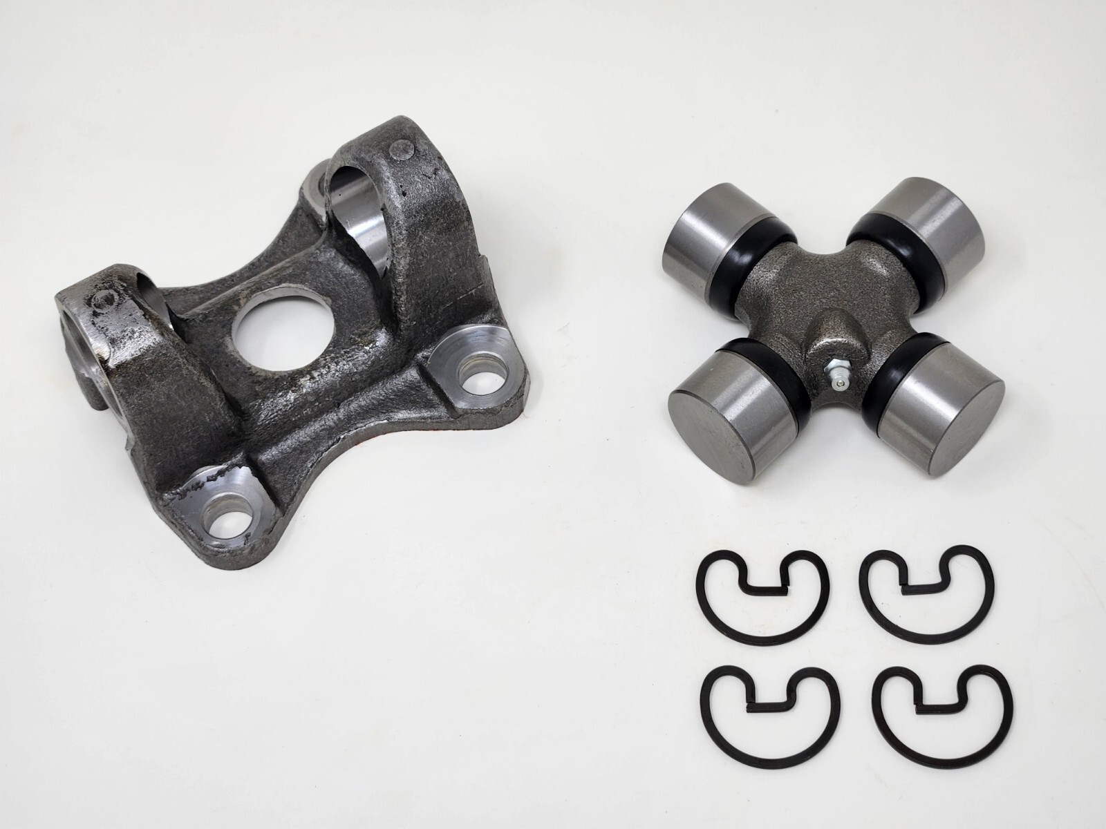 その他 flk040205 Ford 1350 Driveshaft Flange U-Joint 3-2-1579 F75Z-4866-GA 97- 04